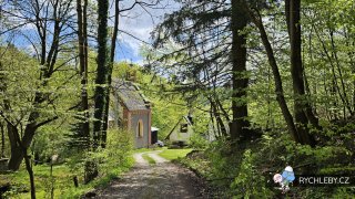 travna-kaple-a-grota-s-panou-marii-04