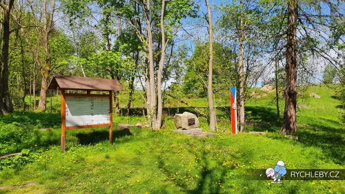 pomnik-majzlik-07.webp