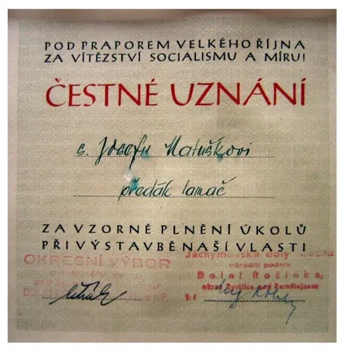 uran-vyznamenani-01.webp