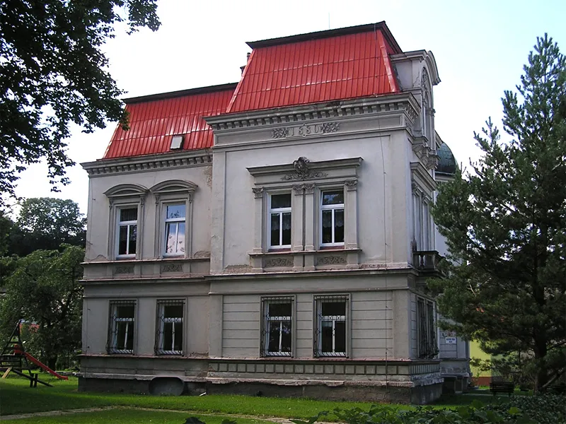 pamatky-javornik-skolka